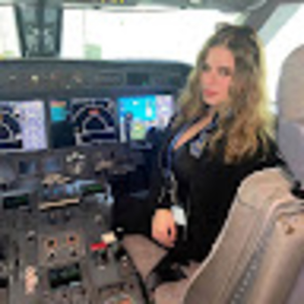 Meet your Posher, Avery